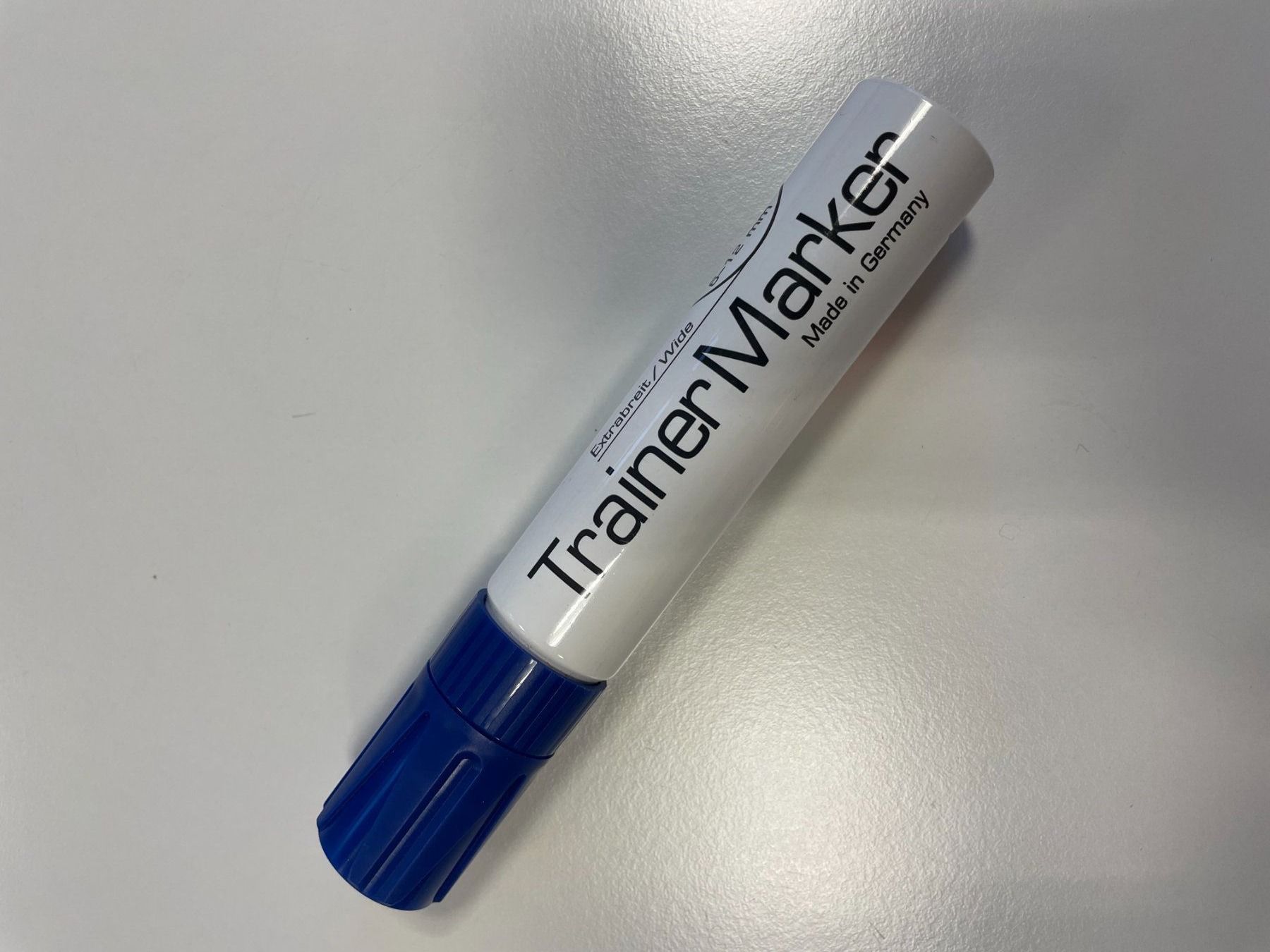Penna & Evidenziatori: Trainer Marker Extrabreit 6cm - 12cm , Farbe Blau – Usato da Zug venduto da Cry71