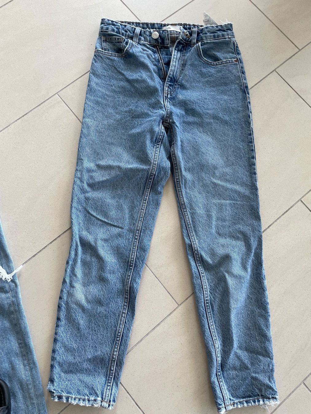 American Eagle Jeans: 3 x Jeans American Eagle/Zara/Stradivarus – Usato da Zug venduto da falama 7