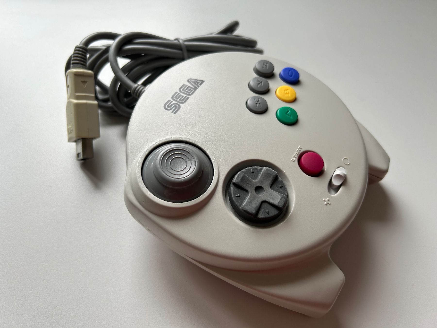 Sega Konsolen: AKTIONSPREIS! Sega Saturn 3D Analog Controller OVP – Gebraucht aus Belp von center-discount 3