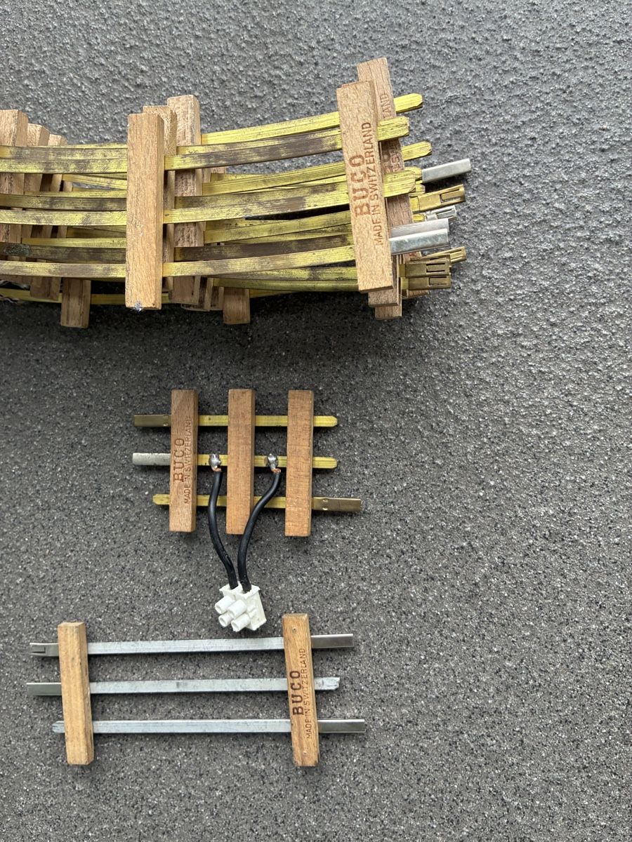 Buco Modellini di ferrovie: Eisenbahnschienen Buco Set mit Weichen – Usato da Buchs AG venduto da sasami01 3