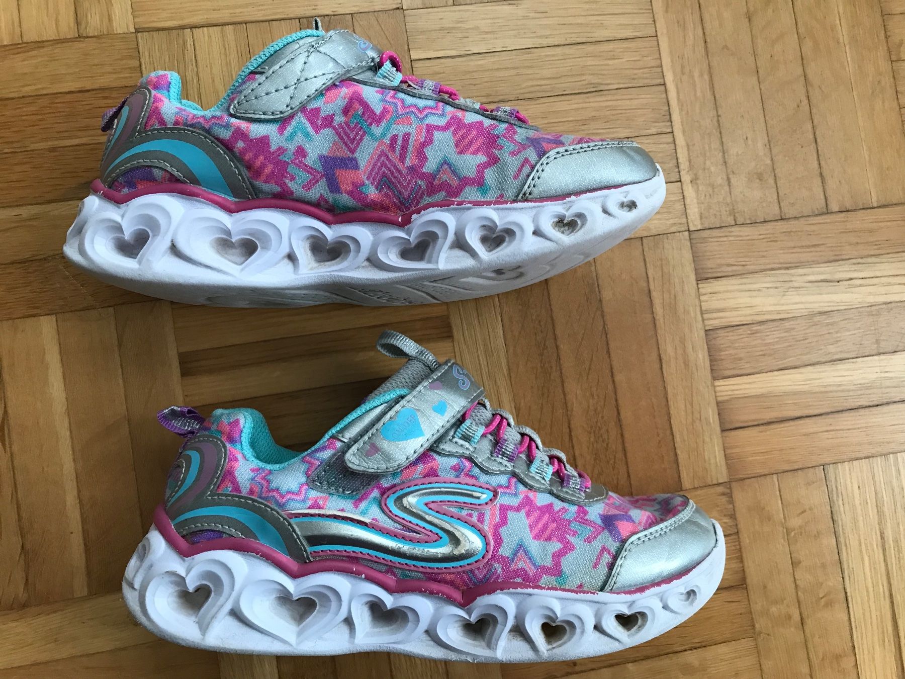 Skechers Scarpe per ragazze: Turnschuhe von Skechers Grösse 33 – Usato da Emmenbrücke venduto da Hathor123 2
