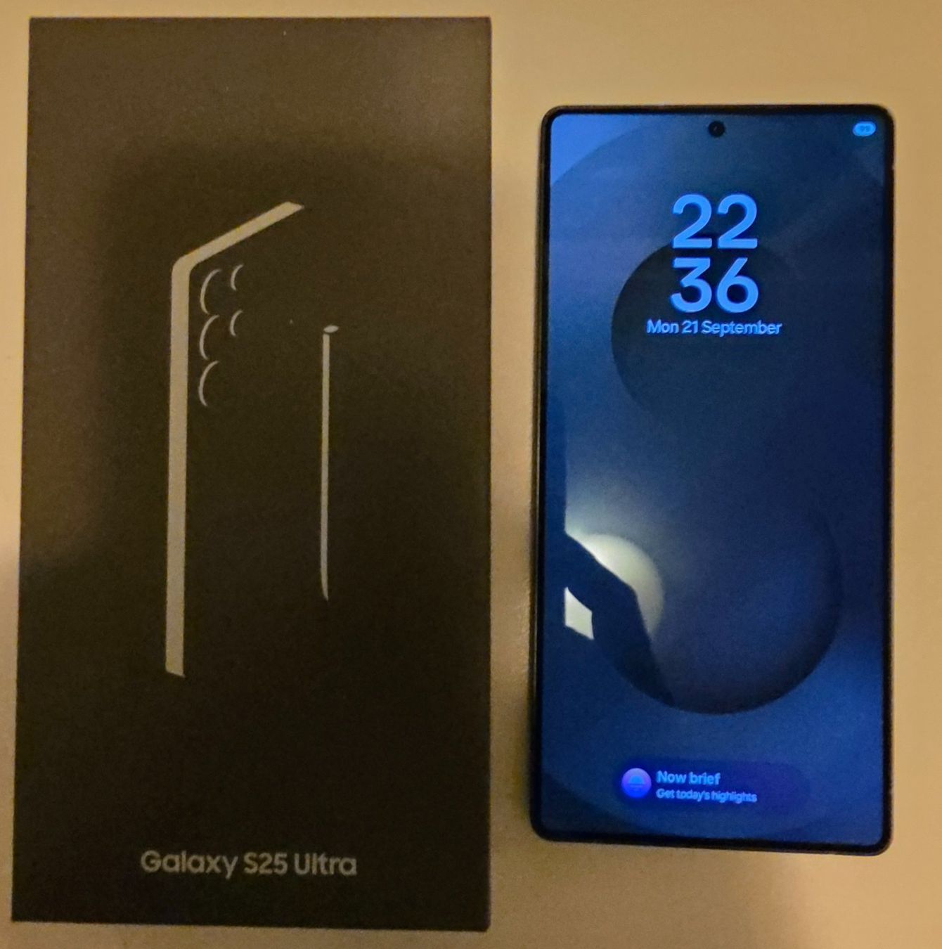 Samsung Telefoni cellulari / Smartphones: Samsung 25 Ultra – Usato da Basel venduto da Aspira