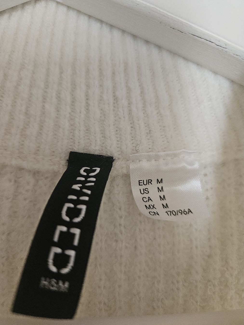 H&M Vestiti: Strickkleid Divided H&M weiss Grösse M – Usato da Niederwil AG venduto da Sillimini 1