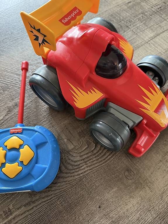 Giocattoli: Fisherprice RC Rennauto – Usato da Gwatt (Thun) venduto da Bennae 2