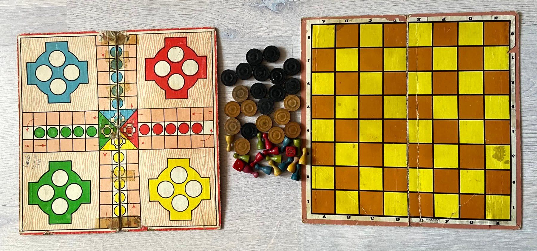 Spiele: Sehr alte Brettspiele,  Eile mit Weile, Mühle usw. – Gebraucht aus Reinach AG von e5734h 1