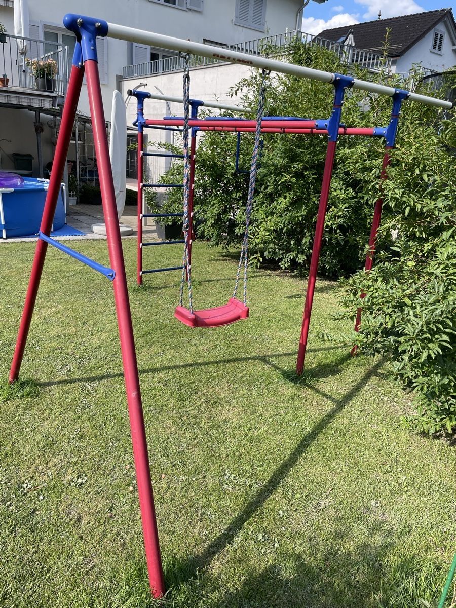 Sonstige Gartenschaukeln: Klettergerüst mit Schaukel  – Gebraucht aus Bubikon von Thebasi