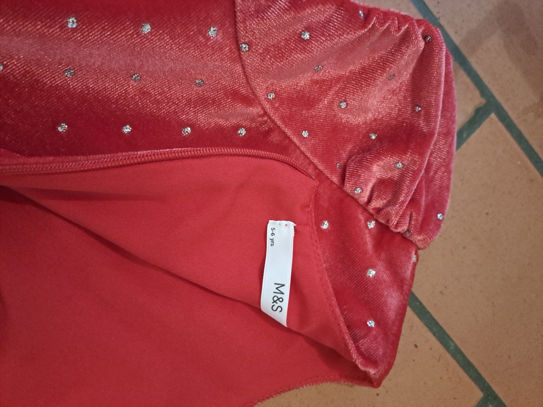 Kleider & Röcke: Festkleid Gr 104-112 cm M&S – Gebraucht aus Zürich von msharon 2