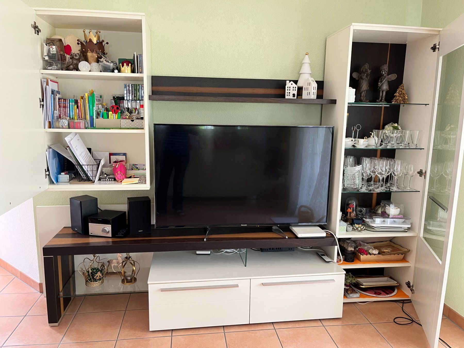 Mobili TV: Wonhmöbel/TV. Möbel/Vitrine – Usato da Aristau venduto da Alkymia 1