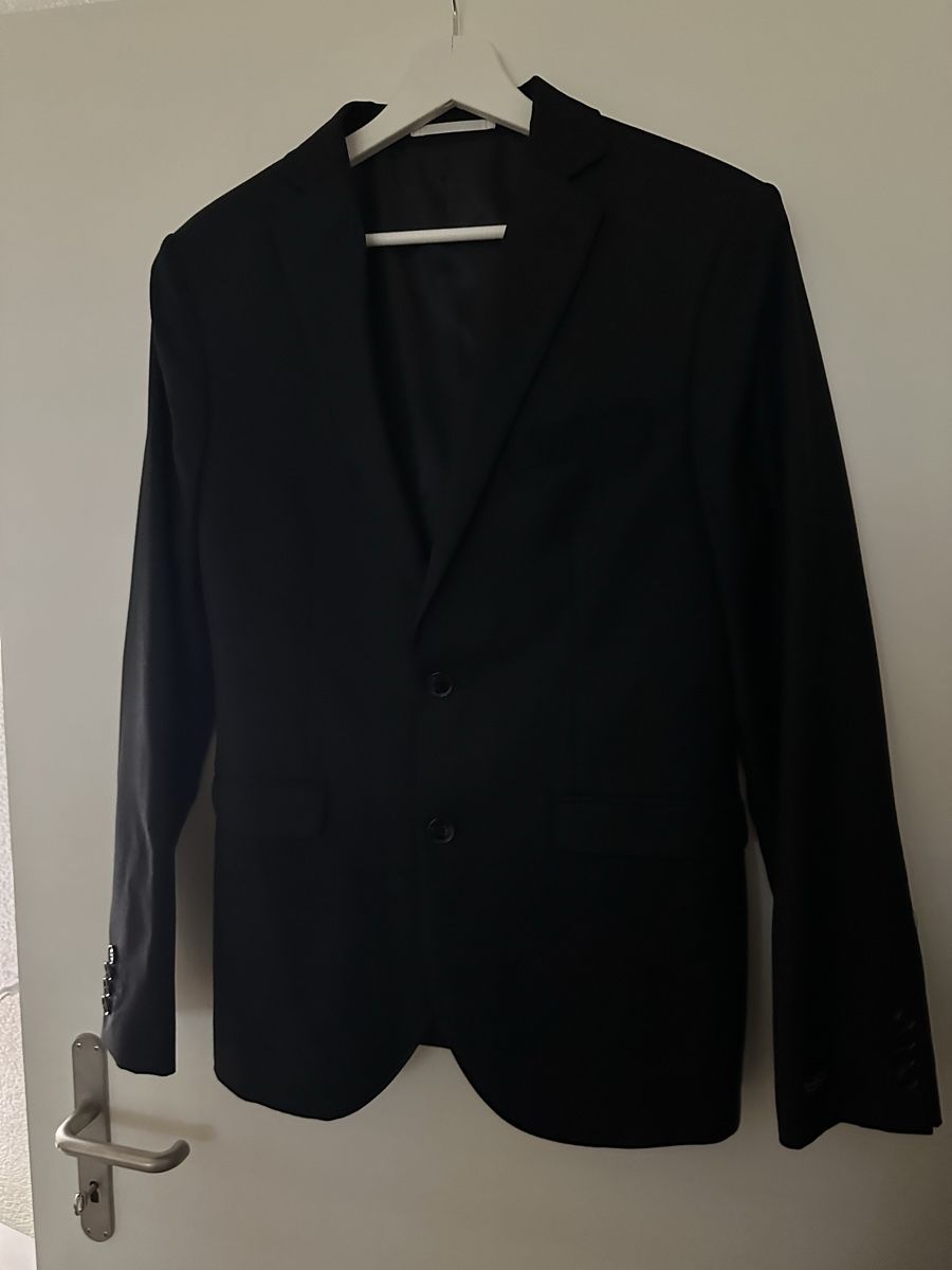 Costumes: Pier One Anzug Gr. 44 schwarz Tailoring – D'occasion à Reinach BL par Alles_muss_weg00 1