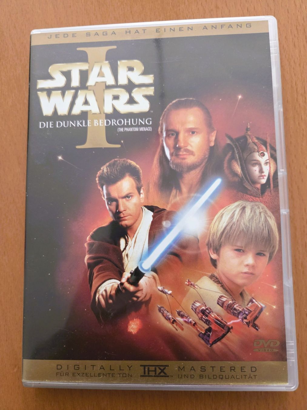 Tous les DVDs: STAR WARS - DVD - DIE DUNKLE BEDROHUNG – D'occasion à Brüttisellen par Nighttrain