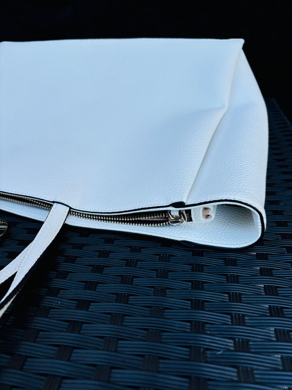 Calvin Klein Taschen für Damen: Calvin Klein Tasche – Gebraucht aus Steinen von FIN 3