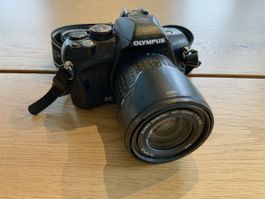 Olympus E-450 Spiegelreflexkamera mit Objektiv, Top Zustand!