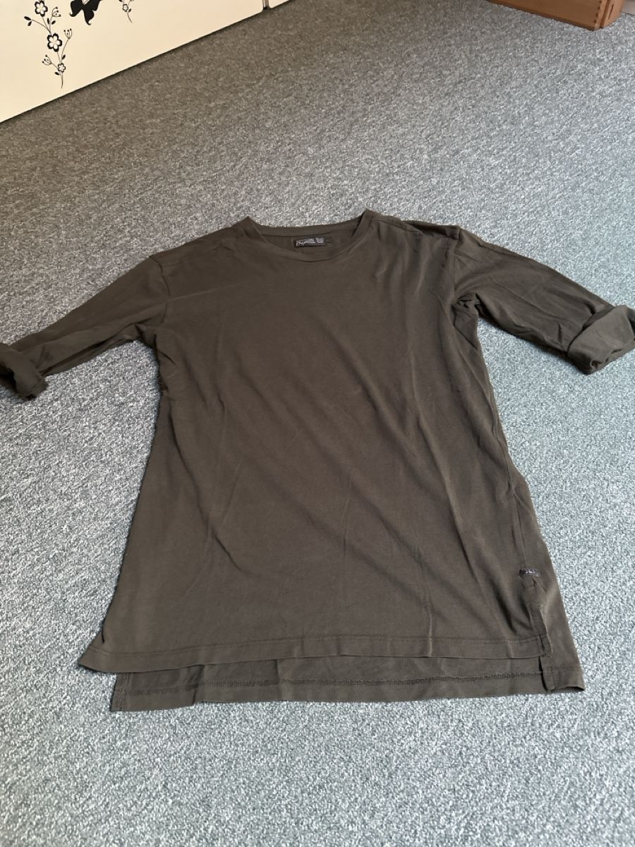 Lotti di vestiti: Duo Tshirts Gr S – Usato da Baltschieder venduto da YmroBe