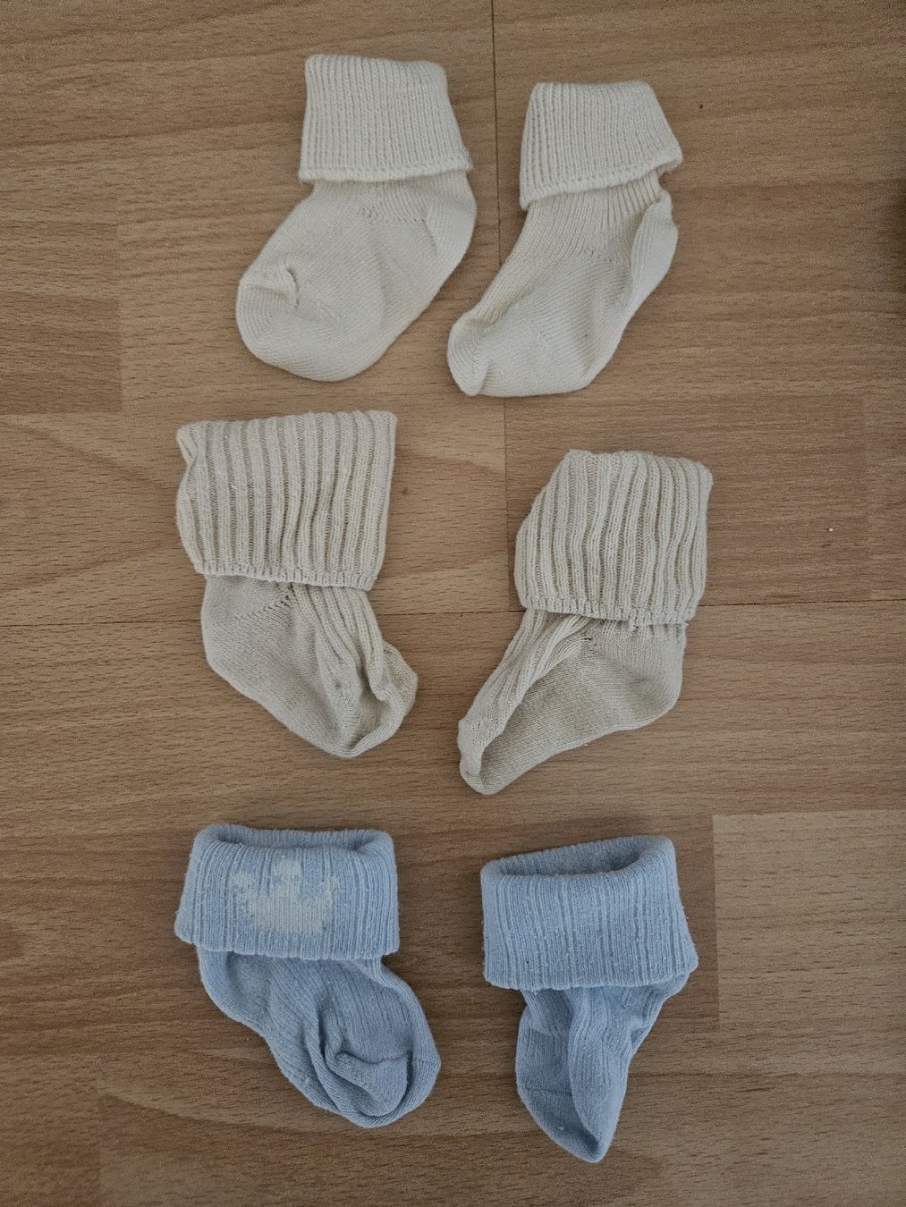 Lotti & Set di vestiti: Socken für Neugeborene oder Frühchen – Nuovo (secondo la descrizione) da Zürich venduto da Kris8050 3
