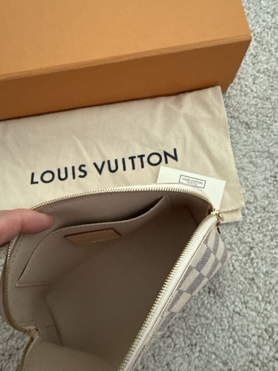 Louis Vuitton Custodie per cosmetici: Louis Vuitton Cosmetic Pouch – Nuovo e nell'imballaggio originale da Zürich venduto da ken_n7dn 3