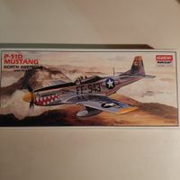 1111 ... N.A. P-51 D Mustang ... Academy 1662