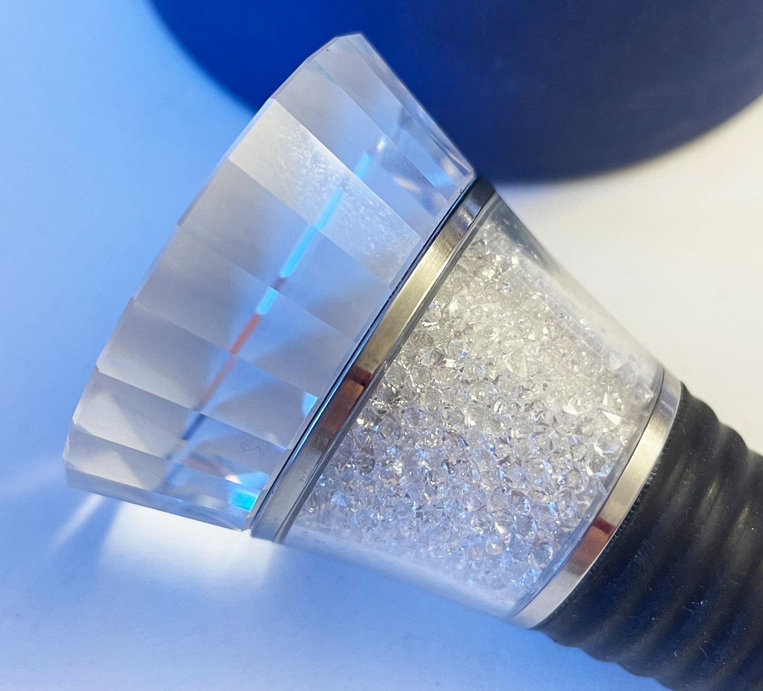 Swarovski Flaschenöffner & -verschlüsse: Swarovski Flaschenverschluss – Neu und originalverpackt aus Chur von elifornico 1