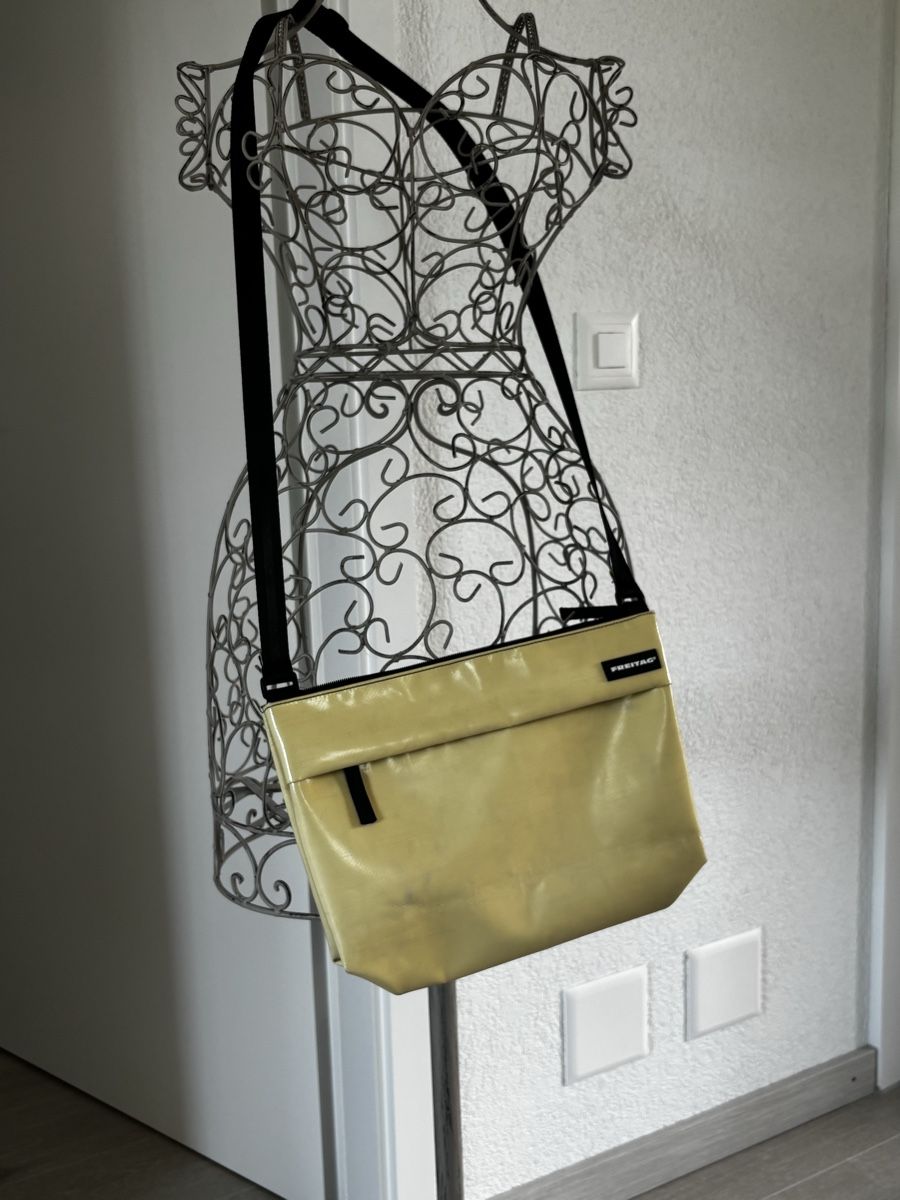 Freitag Taschen: Freitag Lou🌸 – Gebraucht aus Glattfelden von Krokus2