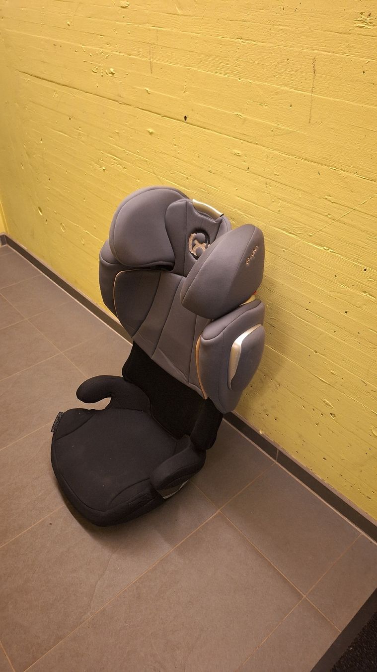 Cybex Seggiolini per auto: siège auto cybex platinium – Usato da Cheseaux-Lausanne venduto da syl_m2jv