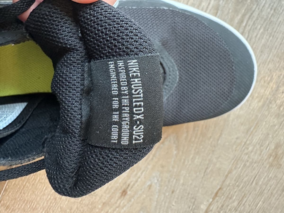 Nike Herrenschuhe: Turnschuh Nike – Gebraucht aus Spiez von sumanoli 4