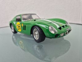Ferrari 250 GTO 1:18 Burago 1:18
