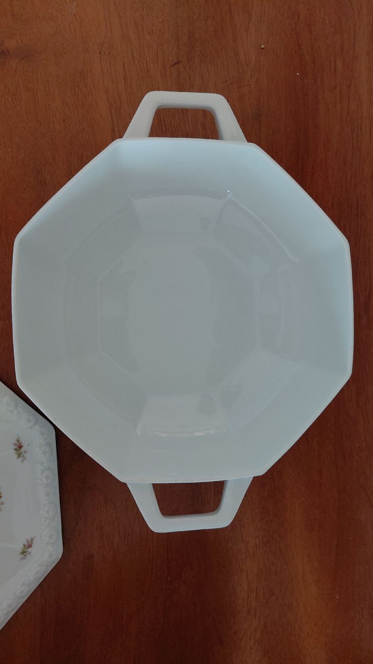 Rosenthal Ciotole: Rosenthal, Moosrose, Schüssel mit Deckel, 20 cm – Usato da Pratval venduto da AdK 2