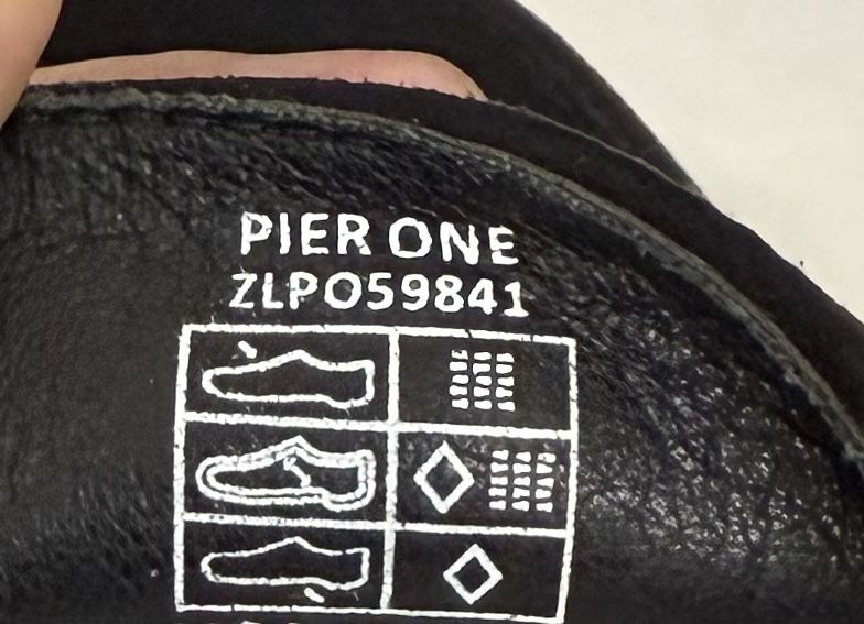 Scarpe da uomo: PierOne Slipper schwarz Grösse 43 – Nuovo (secondo la descrizione) da Schindellegi venduto da HeroMan. 6