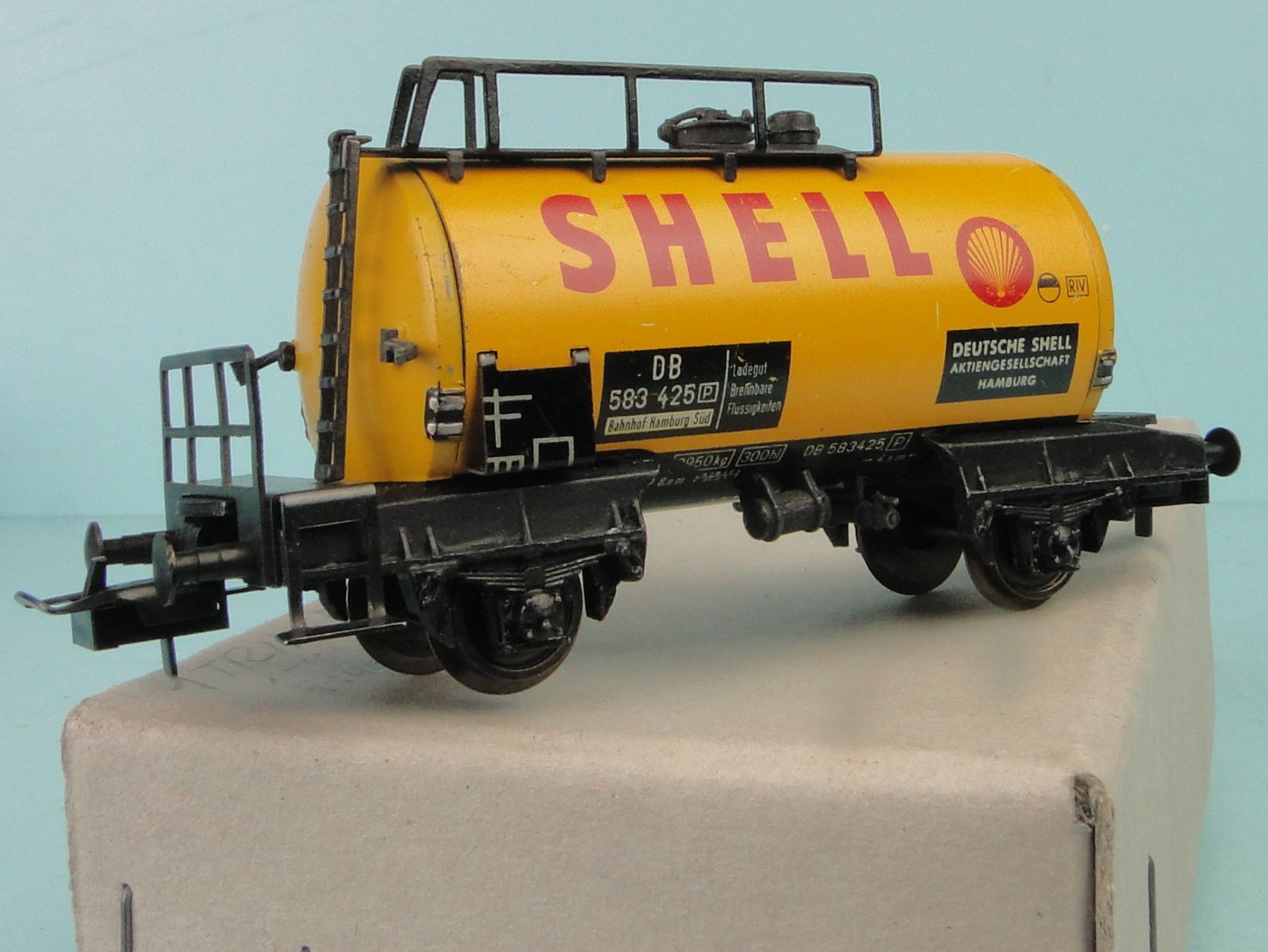 Trix Trains électriques: TRIX H0 Shell Kesselwagen, Vollmetall – D'occasion à Bülach par cann11