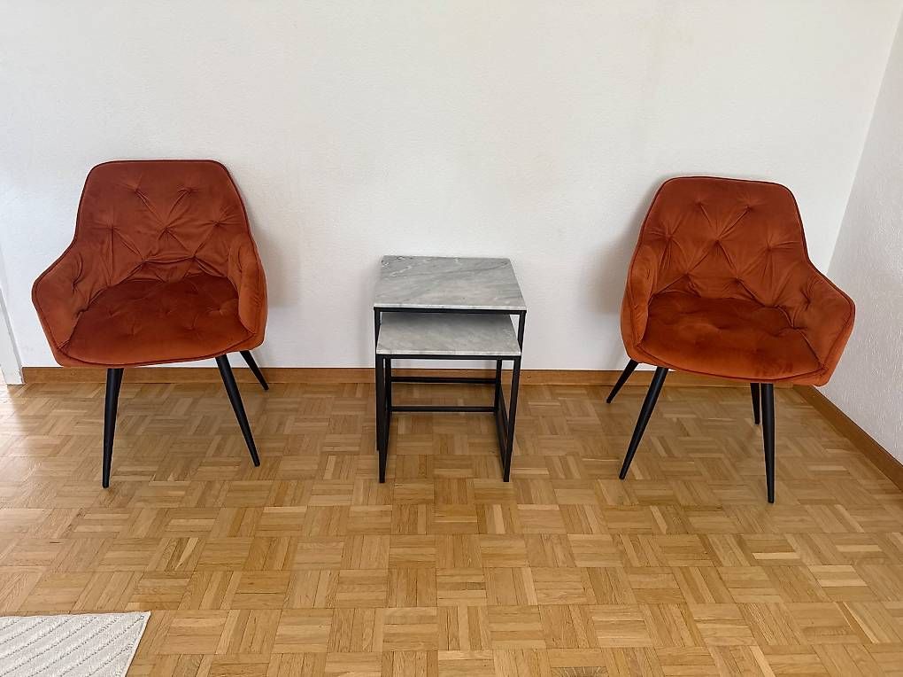 Tischset: Stühle und Beistelltische – Gebraucht aus Sulgen von alberaa12 3