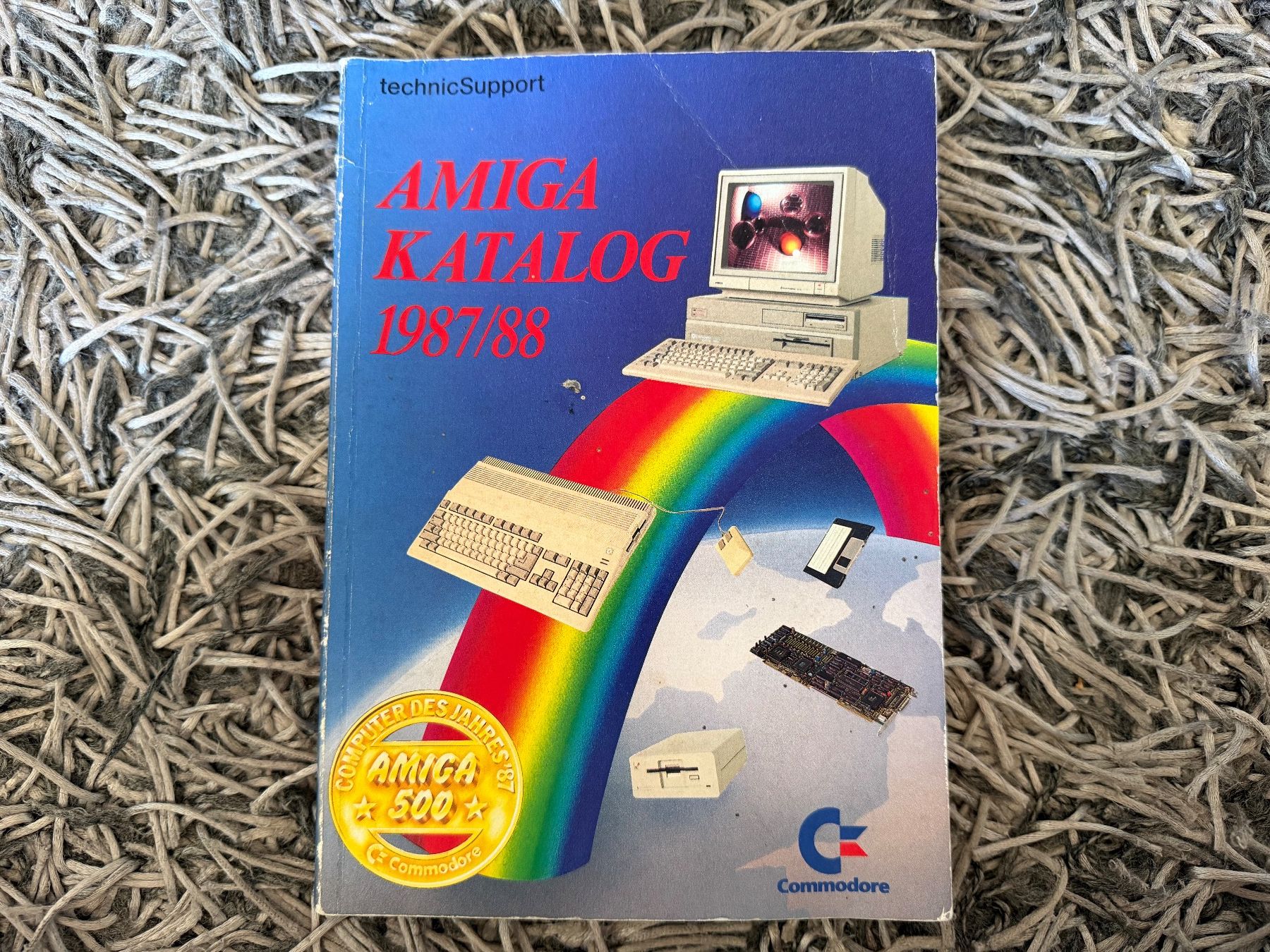 Libri: Amiga Katalog 1987/88 – Usato da Adliswil venduto da synchrot
