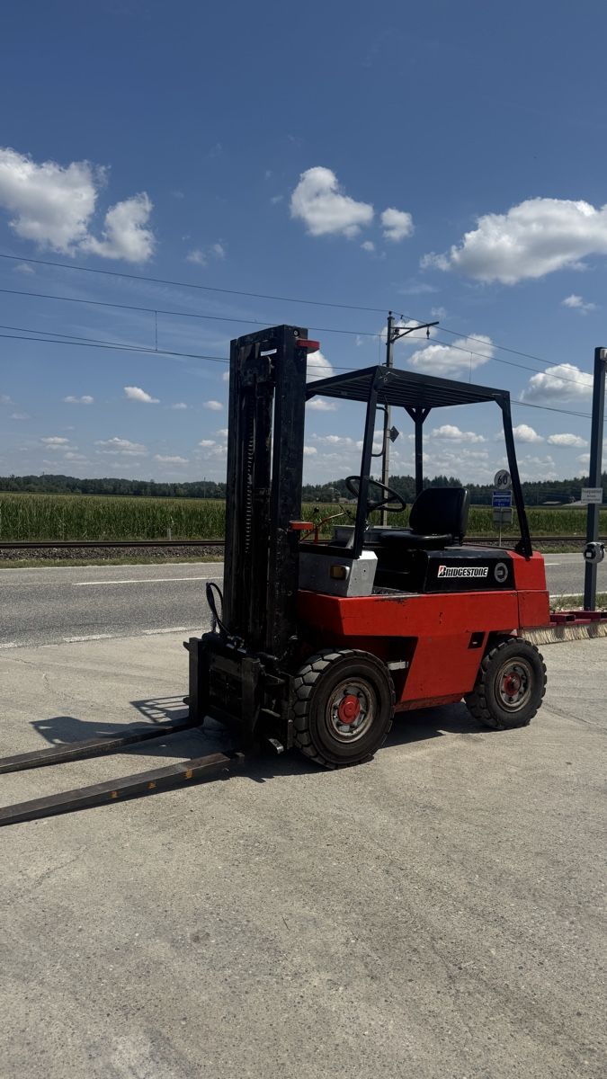 Linde Carrelli elevatori e a forche: Stapler Linde H25D Diesel Gabelstapler – Usato da Niederbipp venduto da baggerch