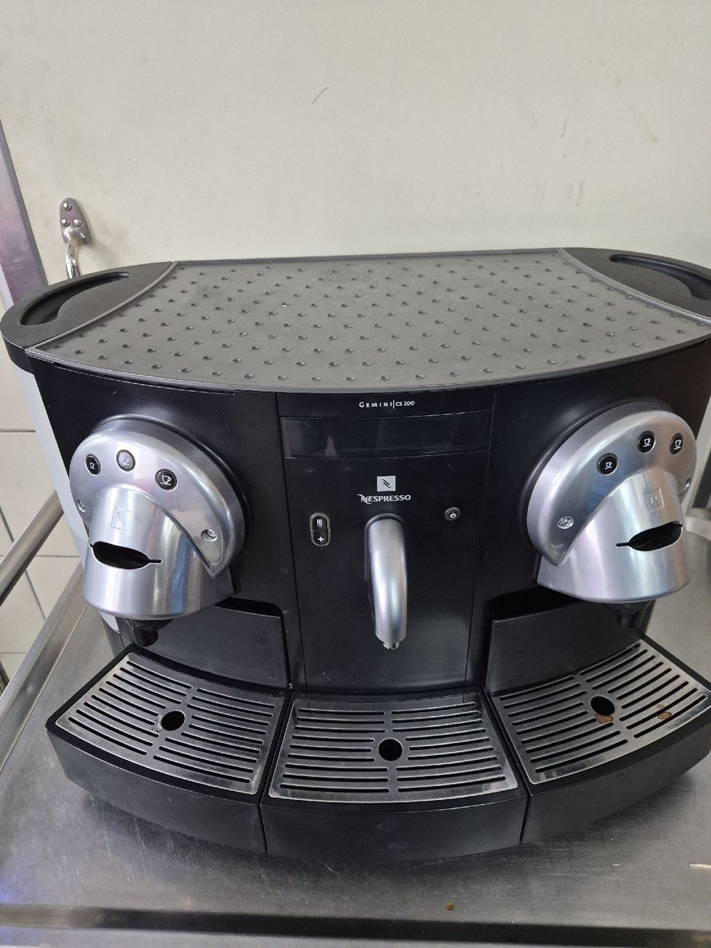 Nespresso Macchine per caffè & Macchine per espresso: Nespresso Gemini CS200-Pads – Difettoso da Landquart venduto da A_B_C_D 1