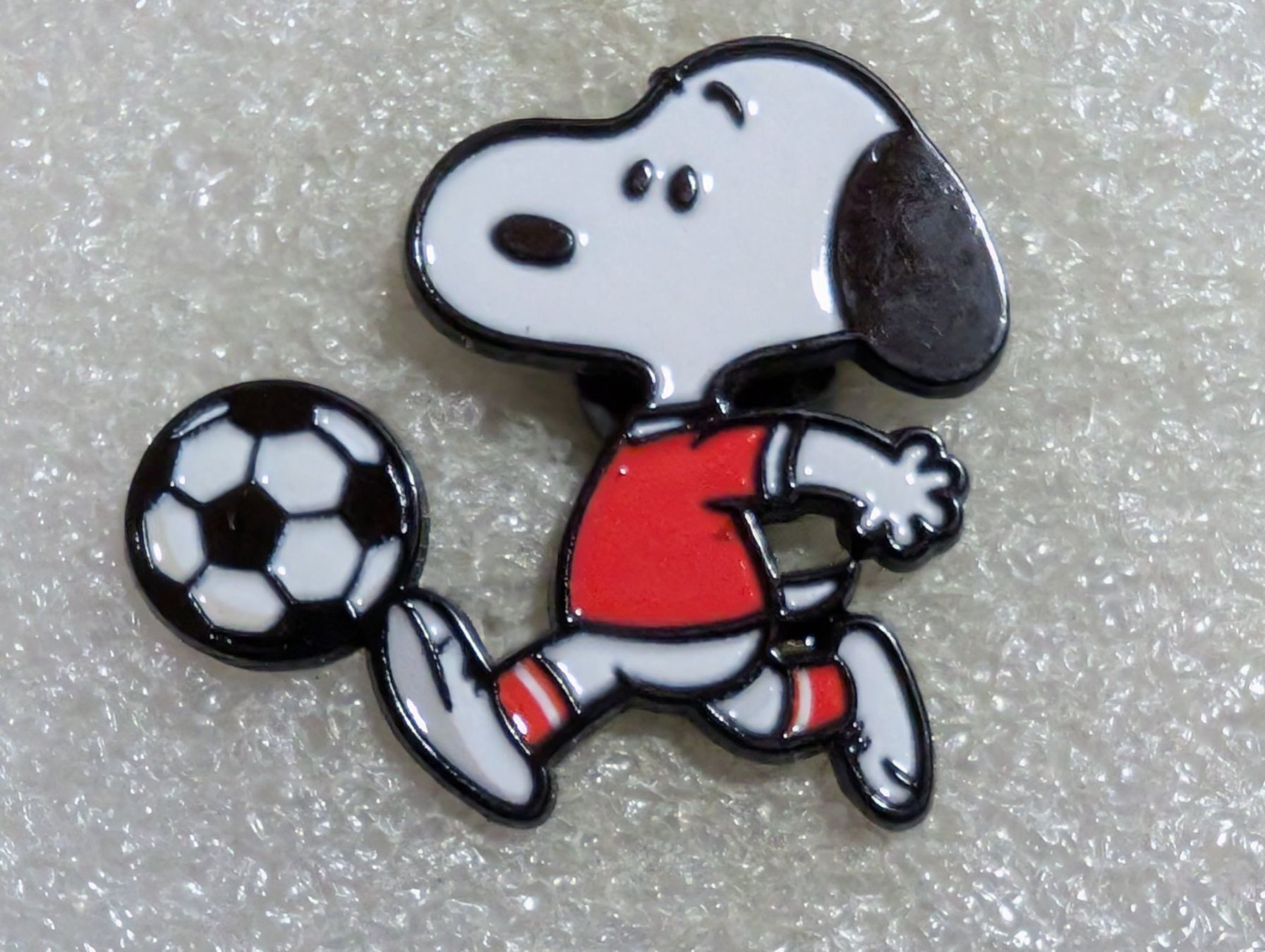 Plaquettes & Badges: Ansteckbutton 241: Snoopy – D'occasion à Oppligen par Pin-Fall-Shop