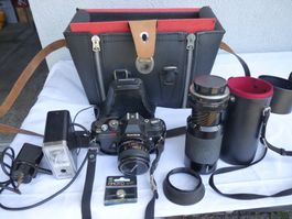 Kamera KONICA T4 mit div. Zubehör inkl. Tasche