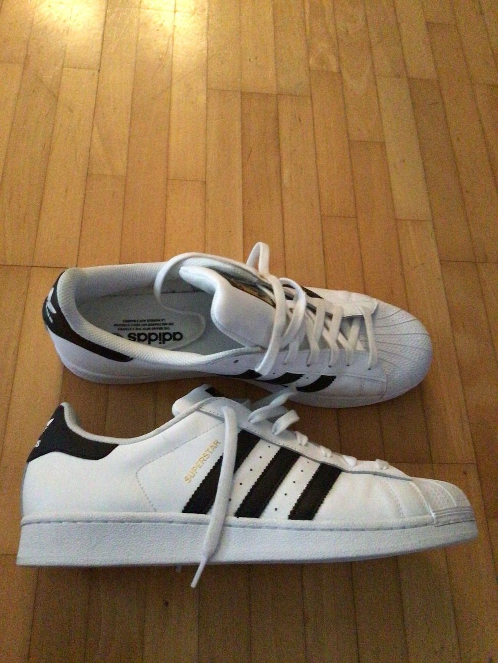 Adidas Herrenschuhe: Adidas Schuh Sportschuh – Gebraucht aus Riedikon von Winter21. 1