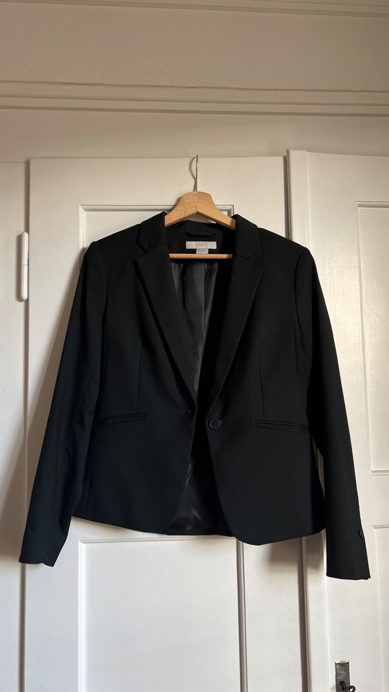 Comma Kleider: Business-Kleid von Comma mit passendem H&M Blazer – Gebraucht aus Worb von nmvd 5