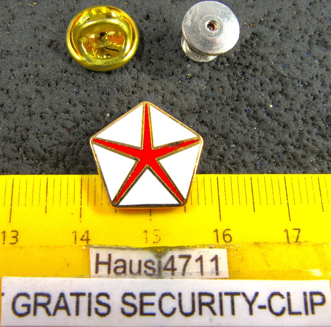 Chrysler Plaketten & Abzeichen: CHRYSLER AUTO LOGO PIN ENAMEL MIT SECURITY-CLIP – Gebraucht aus Ettingen von Hausi4711
