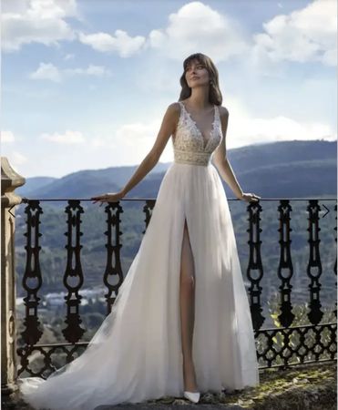 Traumhaftes Brautkleid von Nicole Milano, Grösse 34/36