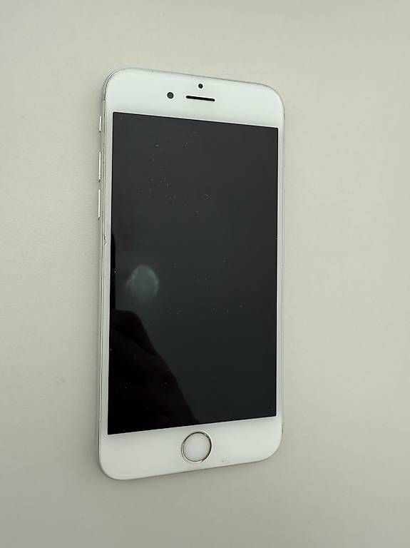 Portables: iPhone 6s 64GB Silver – D'occasion à Au ZH par pmeile 2