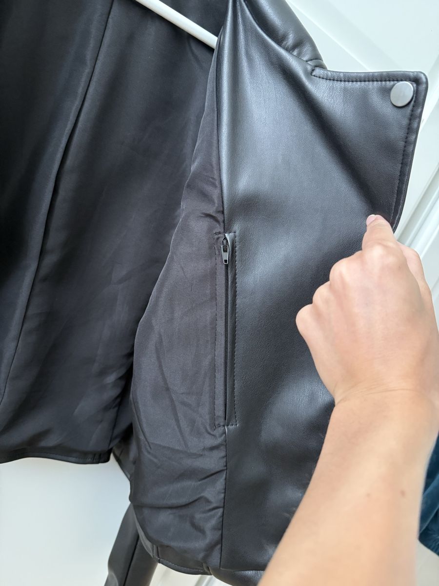 C&A Giacche: Damen Kunstlederjacke schwarz Gr.38 – Nuovo (secondo la descrizione) da Giswil venduto da Ody2 1