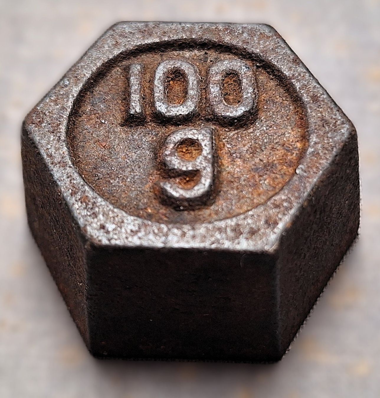 Bilance e pesi: Gewichtsstein 100 Gramm, antik, ab 1.- – Usato da Winterthur venduto da chvch 3