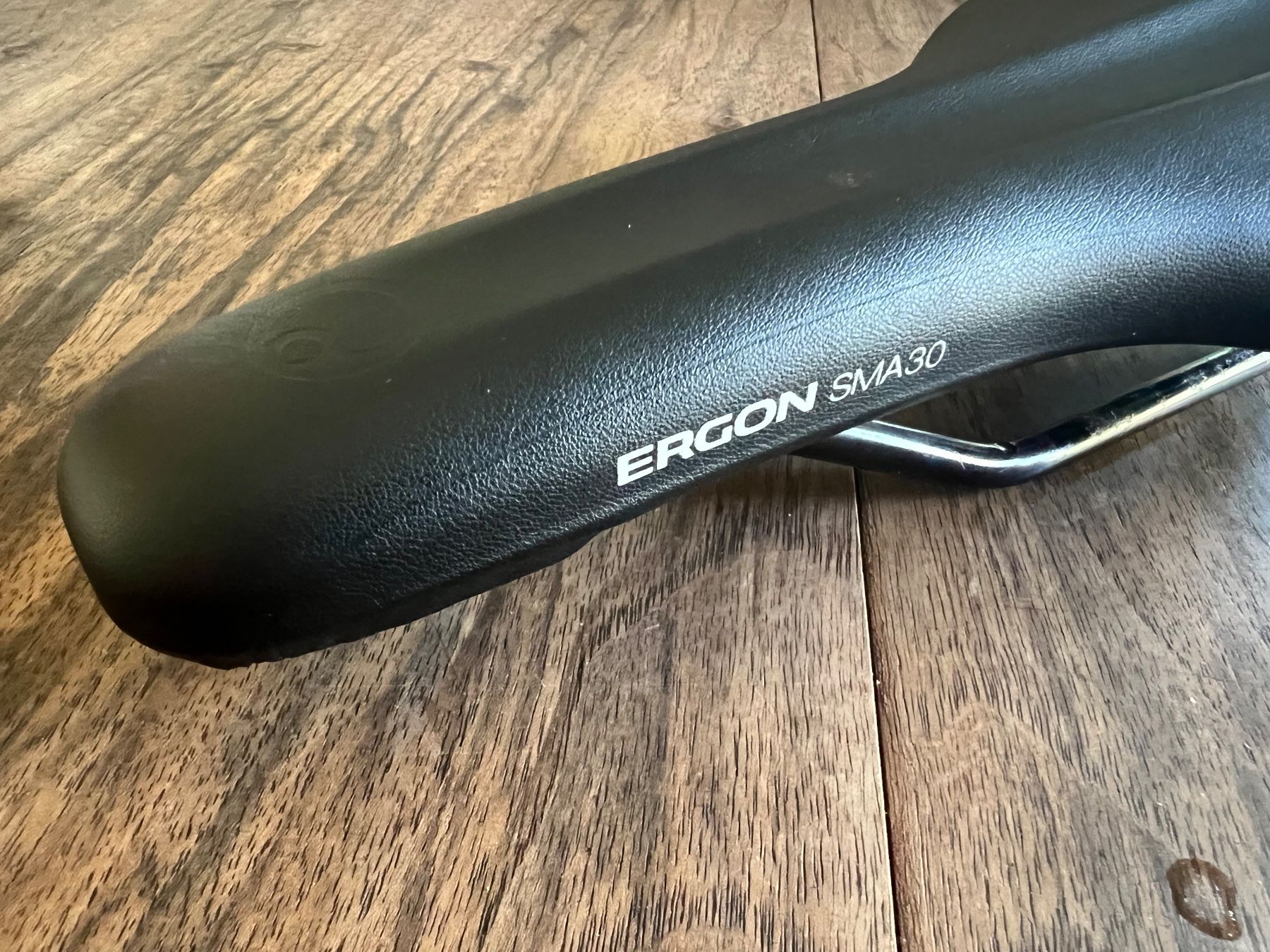 Ergon Ersatzteile: Neuwertiger Ergon SMA30 Fahrradsattel - Top Zustand! – Gebraucht aus Münchenstein von Roma156 1