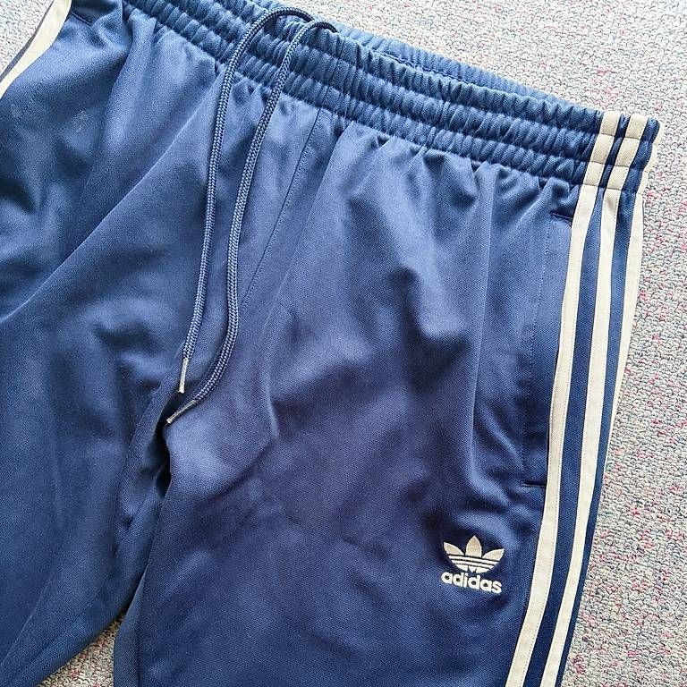 Hosen: Adidas Trainerhosen – Gebraucht aus Oberwil BL von sim_fs72 1