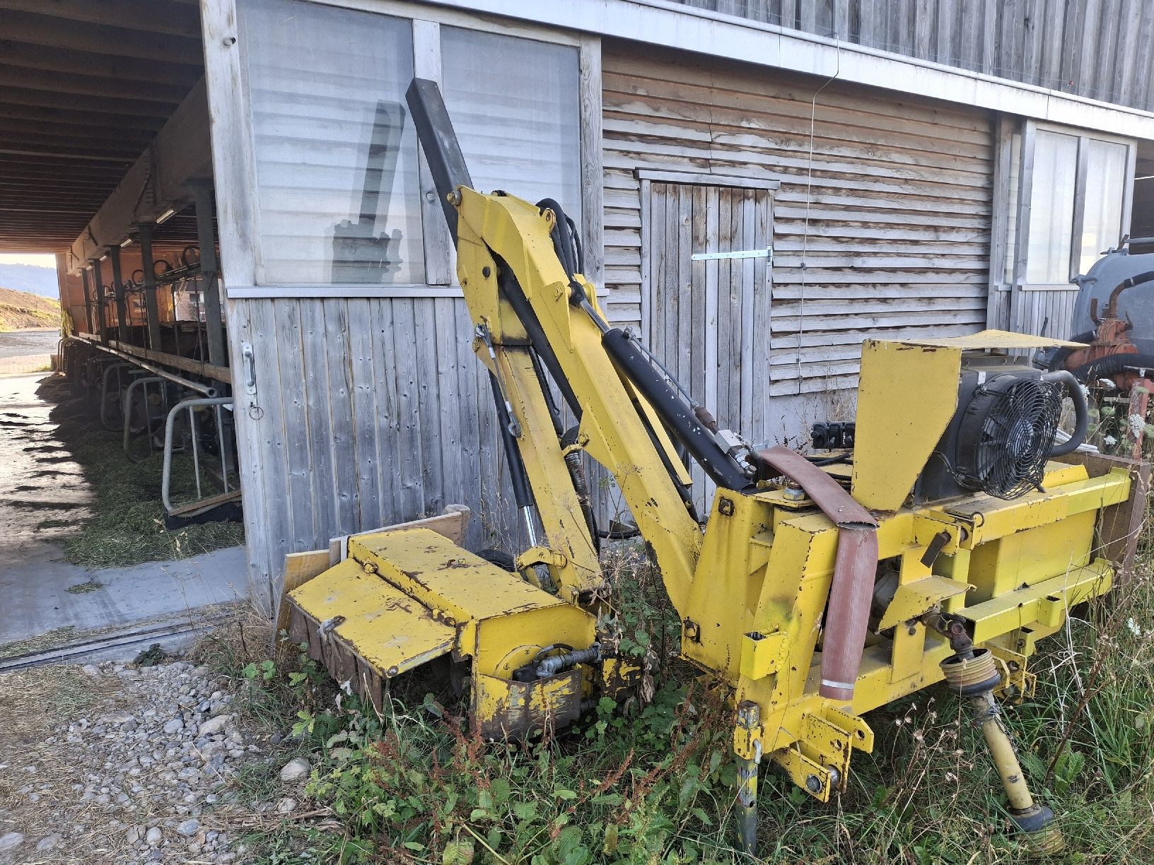 Tutte le macchine: Böschungsmulcher – Usato da Oberhelfenschwil venduto da chr_fm2r