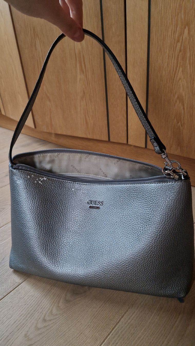 Guess Borse da donna:  2 in 1 Guess Shopper Tasche – Usato da Mellingen venduto da BiBi.16 4