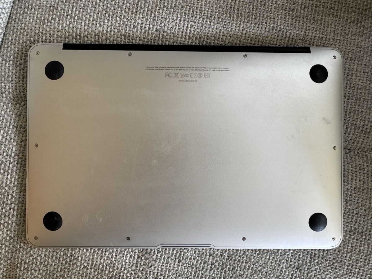 Apple Portables: MacBook Air 11 – Défectueux à Adliswil par Busys 3