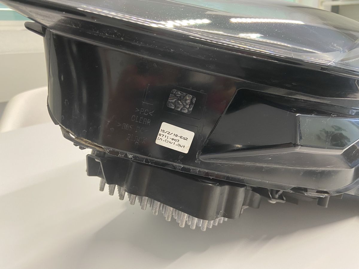 Jaguar Fari: Original Jaguar F Type Scheinwerfer rechts LED – Usato da Oberrohrdorf venduto da Ribeli71 2