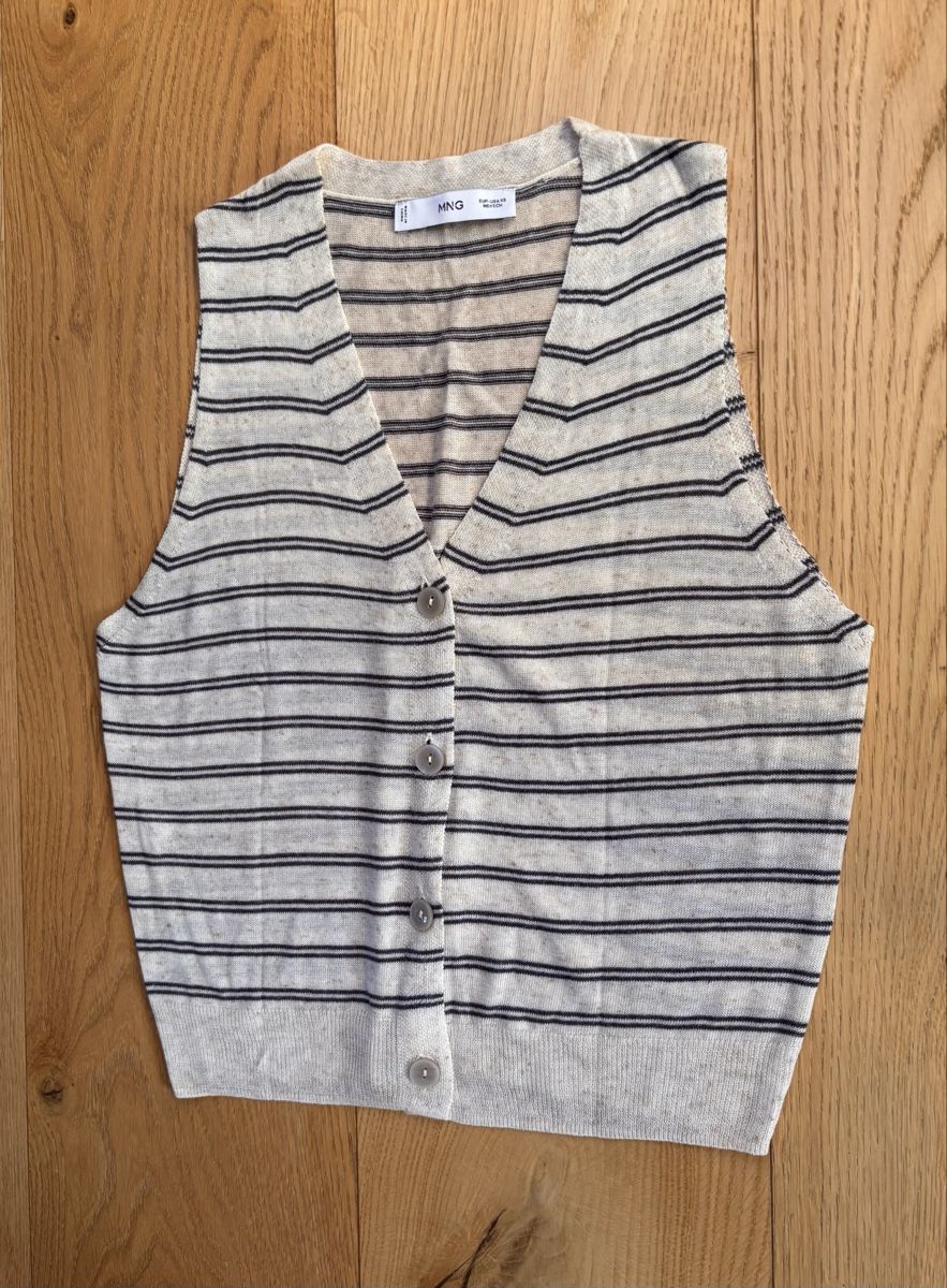 Mango Top: Mango knit summer vest  – Nuovo (secondo la descrizione) da Kilchberg ZH venduto da ben_pc68 1