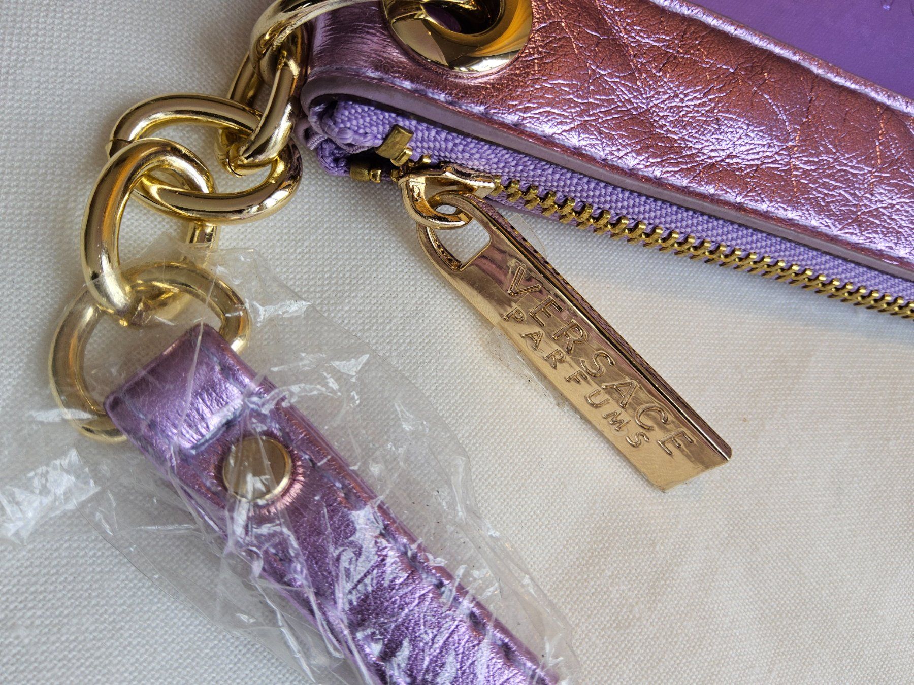 Versace Taschen für Damen: Pinkt VERSACE Parfums Bag – Neu und originalverpackt aus Zürich von gutsan 2
