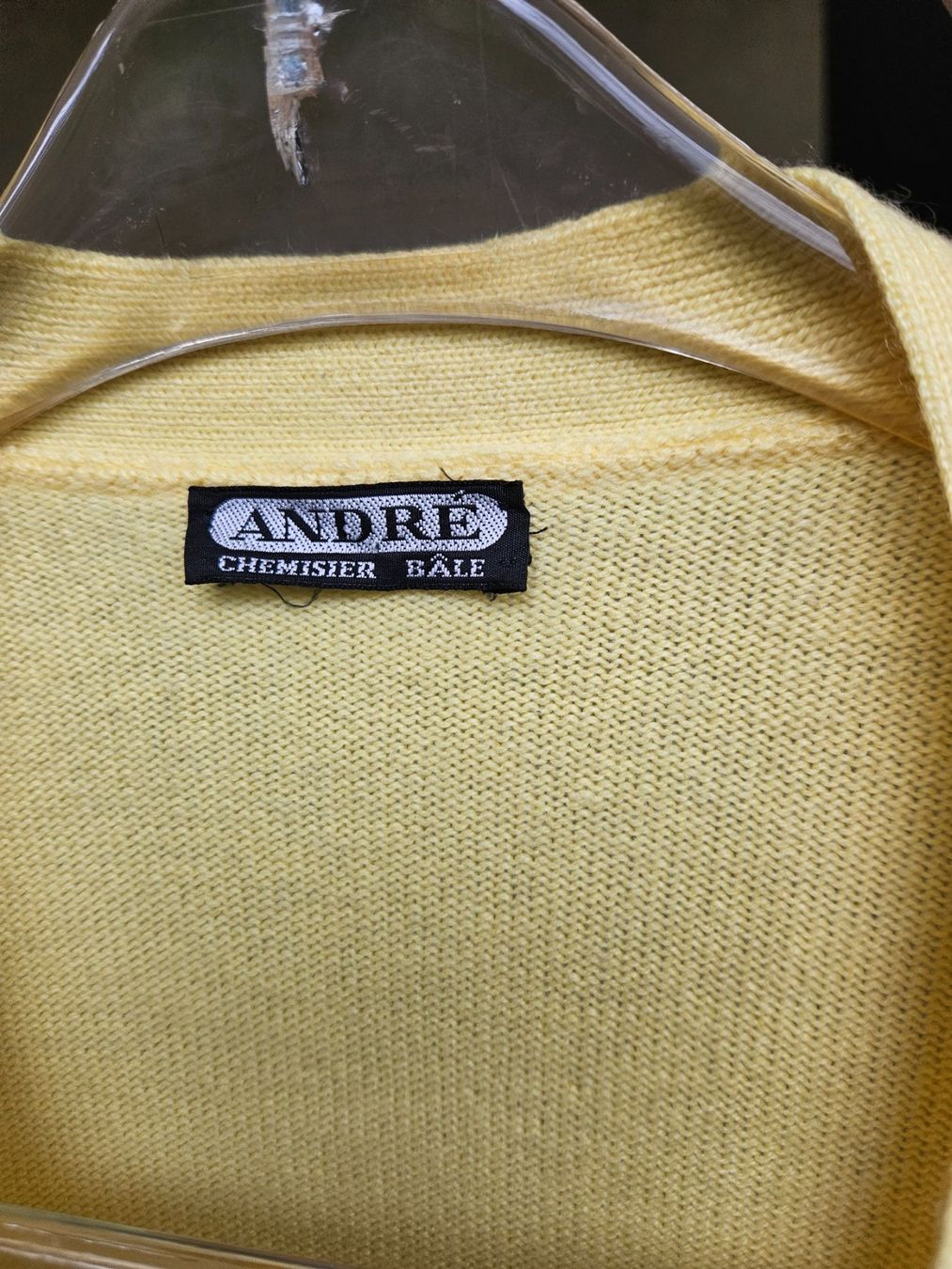 Giacche: Kaschmir Herrenstrickjacke von André Basel Grösse 44 – Usato da Basel venduto da brightliving 2